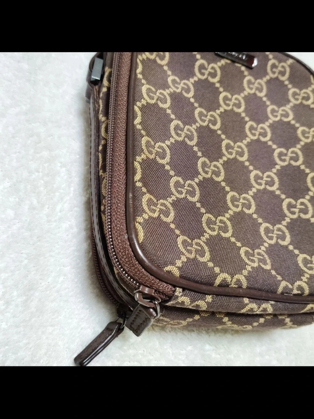 Gucci Brown GG Monogram Messenger Crossbody